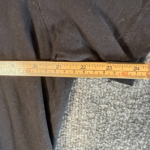 Oakley Shirt Mens XL Black Skull Logo Retro Y2K Tshirt Crewneck Casual - Picture 5 of 10